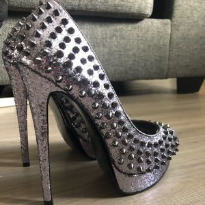 STEVE MADDEN studded pumps